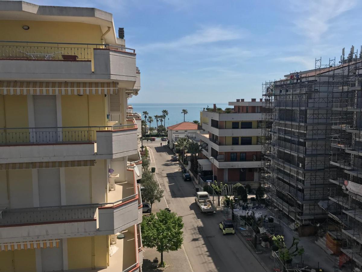 Vista Mare Con E Piscina Apartamento *