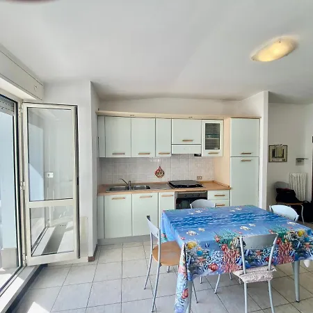 Appartamento Vista Mare Con Spiaggia E Piscina Alba Adriatica Exterior foto