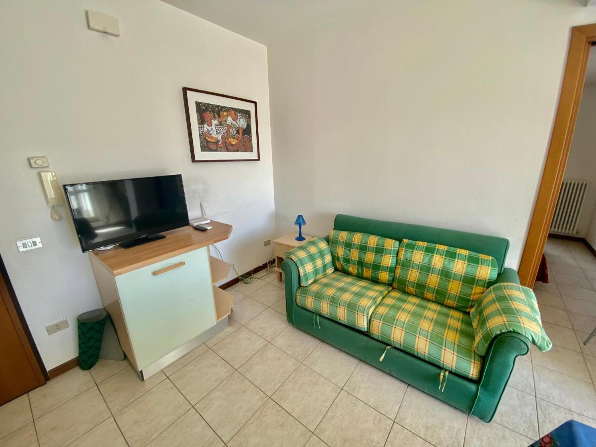 Vista Mare Con E Piscina Apartment *