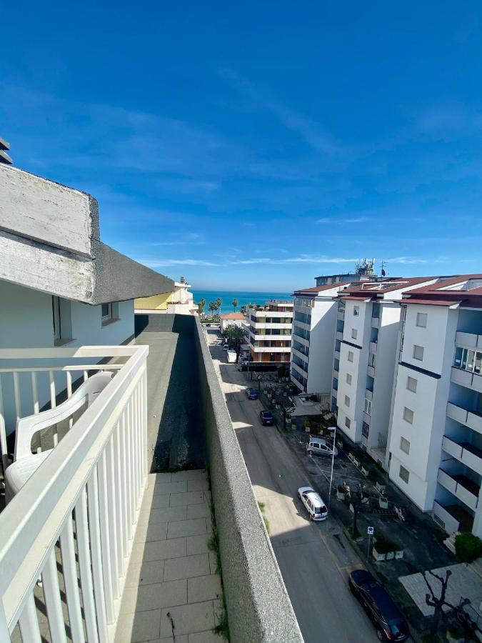 Vista Mare Con E Piscina Apartment Alba Adriatica